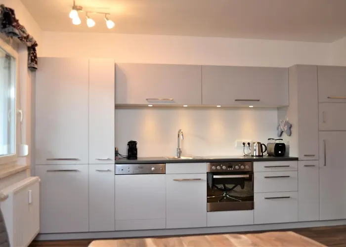 Ferienwohnung Mit Seeblick, Unterach Am Attersse